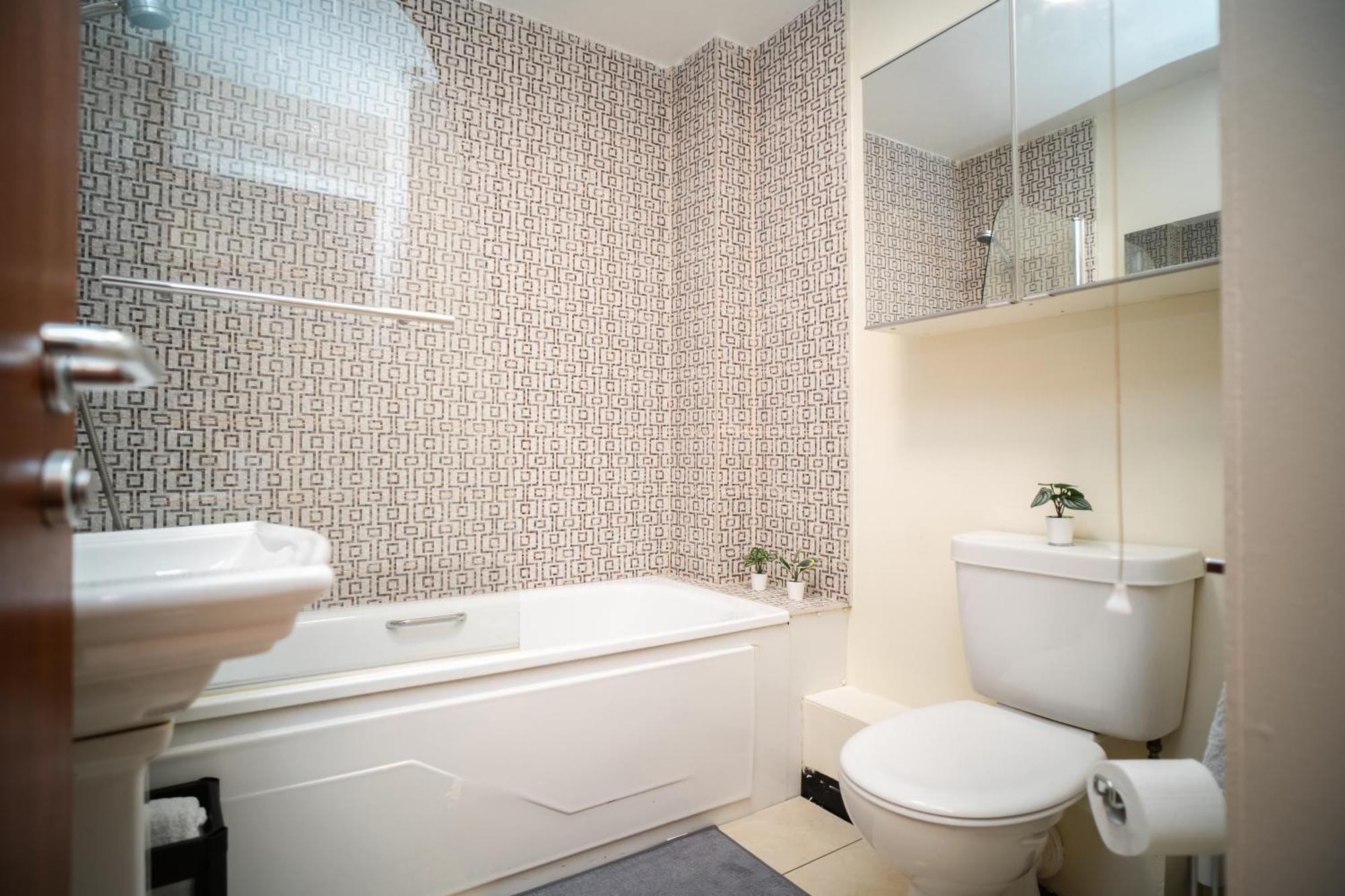 Central Duplex Apartment In Belfast City Centre المظهر الخارجي الصورة